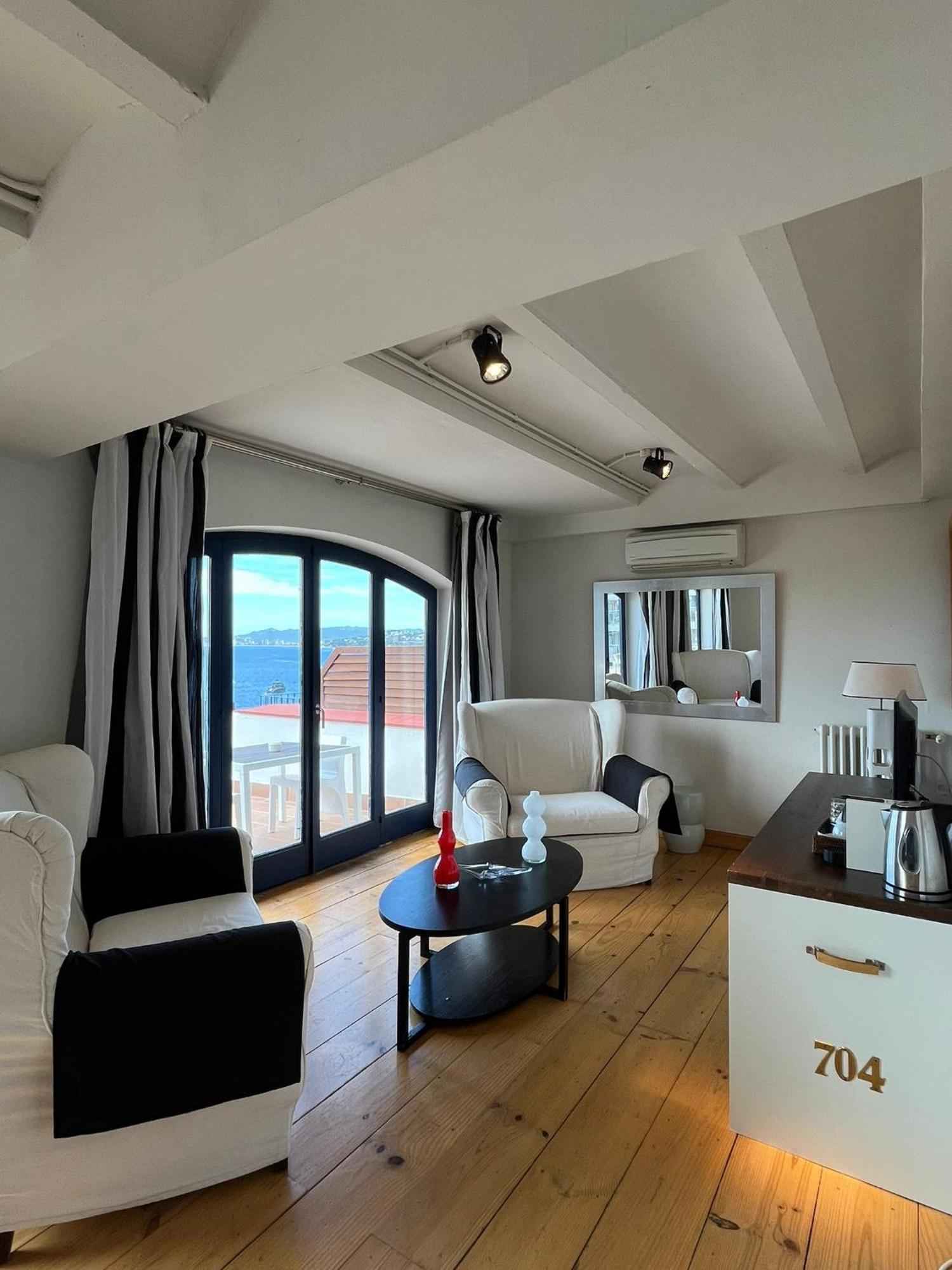Hotel Trias Palamos Ngoại thất bức ảnh
